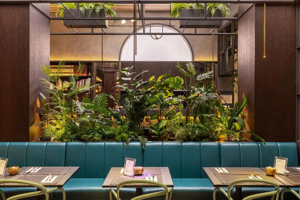 Lobby, Sanpi Milano, Milan