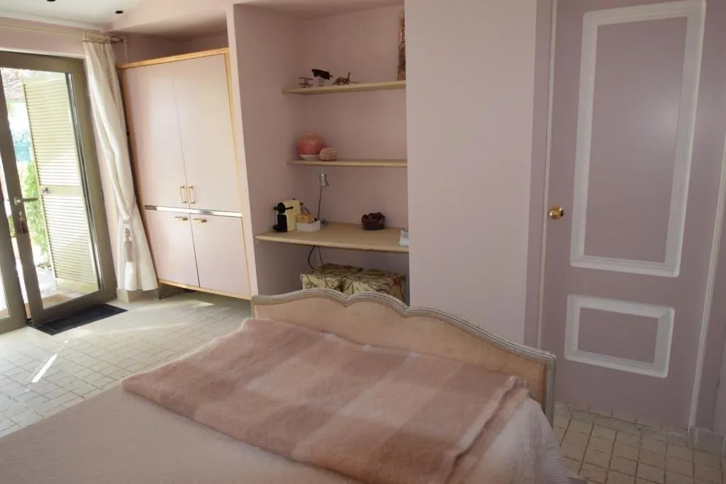 Room, Aal Cachucho, Madrid