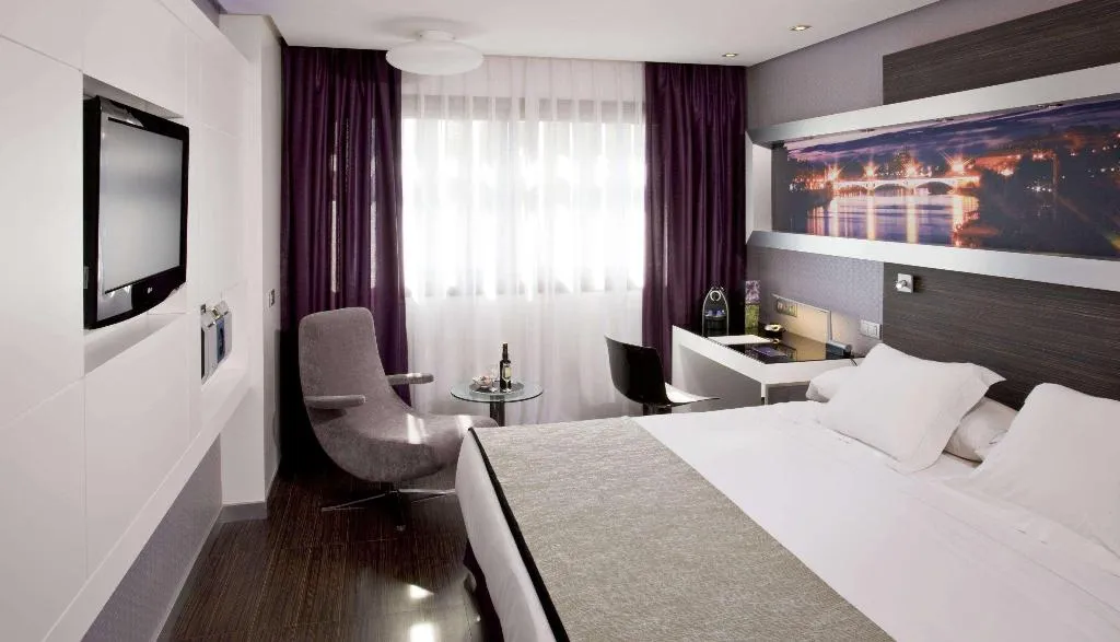 Room PREMIUM Room, Melia Lebreros, Seville