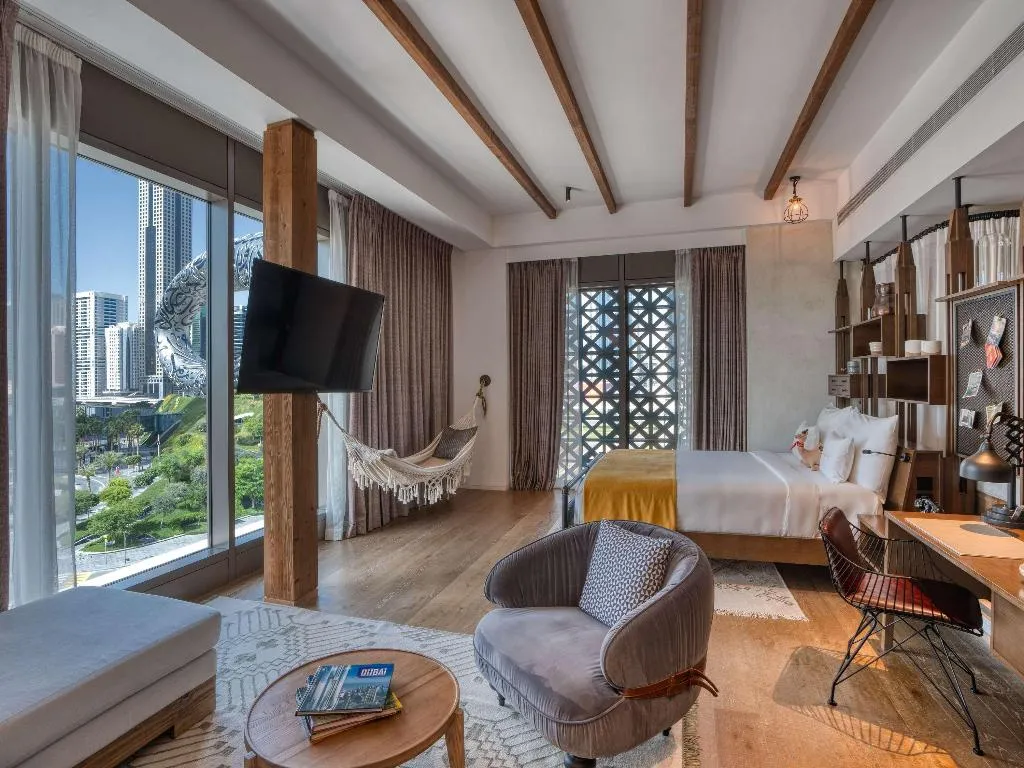 SUITE WITH VIEWS Room, 25hours Hotel Dubai One Central, Dubai
