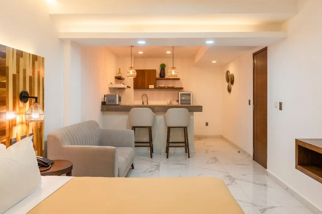 SUITE KING SIZE BED Room, Marvic Hotel, Playa Del Carmen