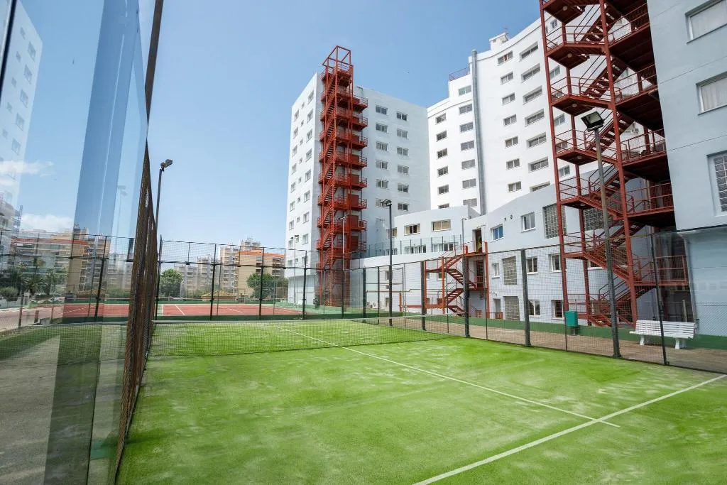 Sports and Entertainment, Tres Anclas, Valencia