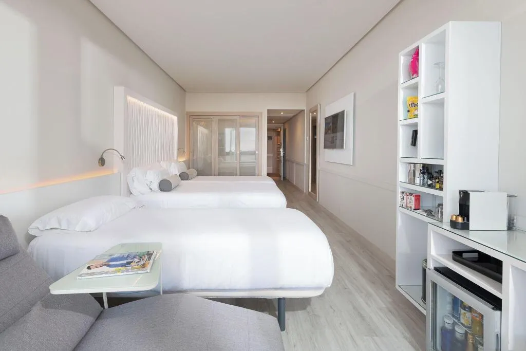 TWIN PARTIAL SEA VIEW Room, Amàre Beach Hotel Marbella, Costa Del Sol