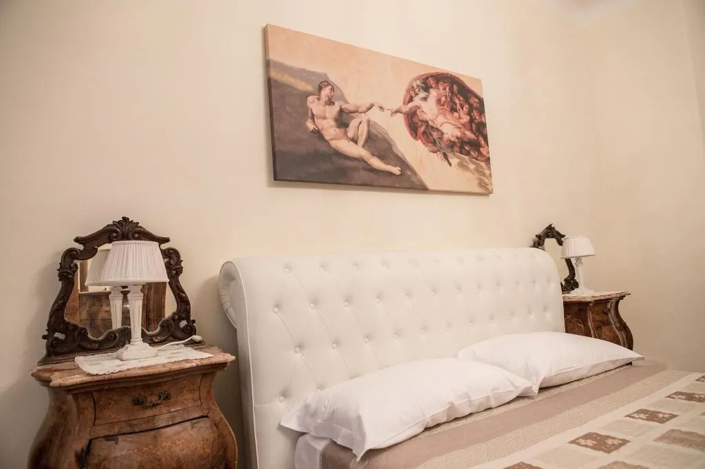 Room, Desiderio Di Roma, Naples
