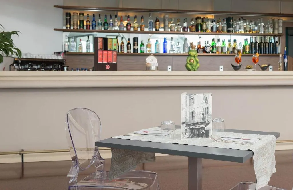 Bar, Hotel Villa Carlotta, Milan