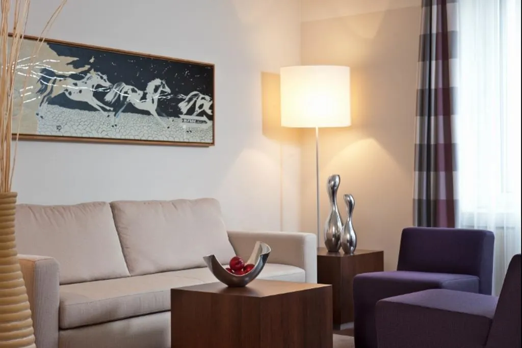 SUITE STANDARD Room, Estrel Hotel Berlin, Berlin