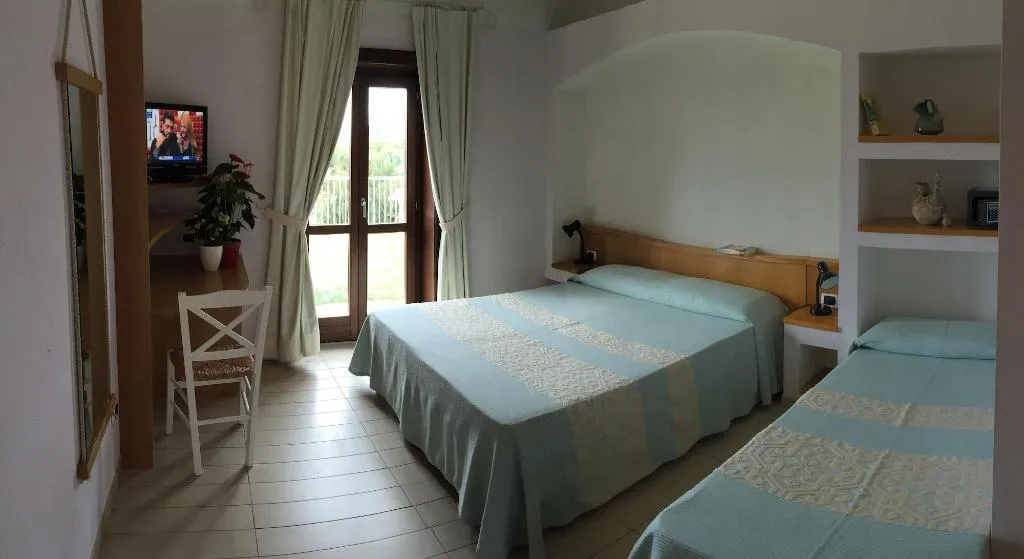 Room, Cala Reale, Cagliari