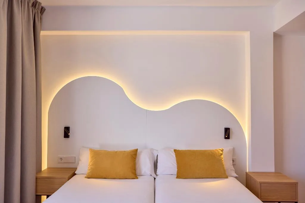 Double or Twin POOL VIEW Room, Universal Hotel Bikini, Majorca
