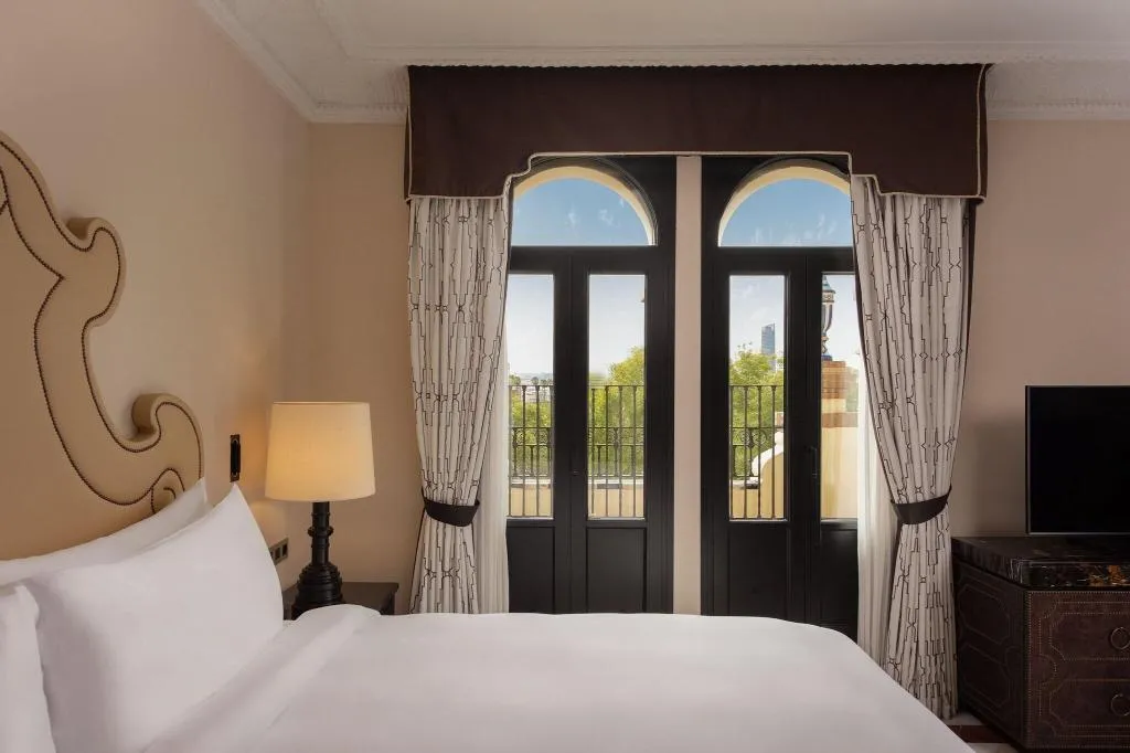 DOUBLE GRAND Room, Alfonso XIII, Seville
