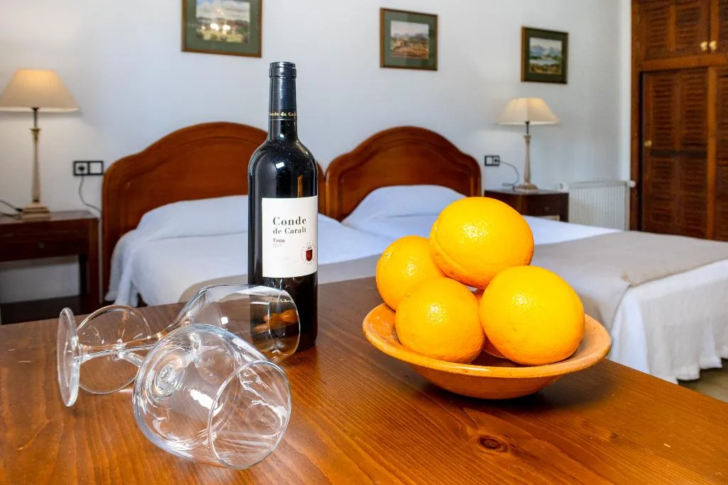 TRIPLE WITH TERRACE Room, Hotel Rural Predio Son Serra, Majorca