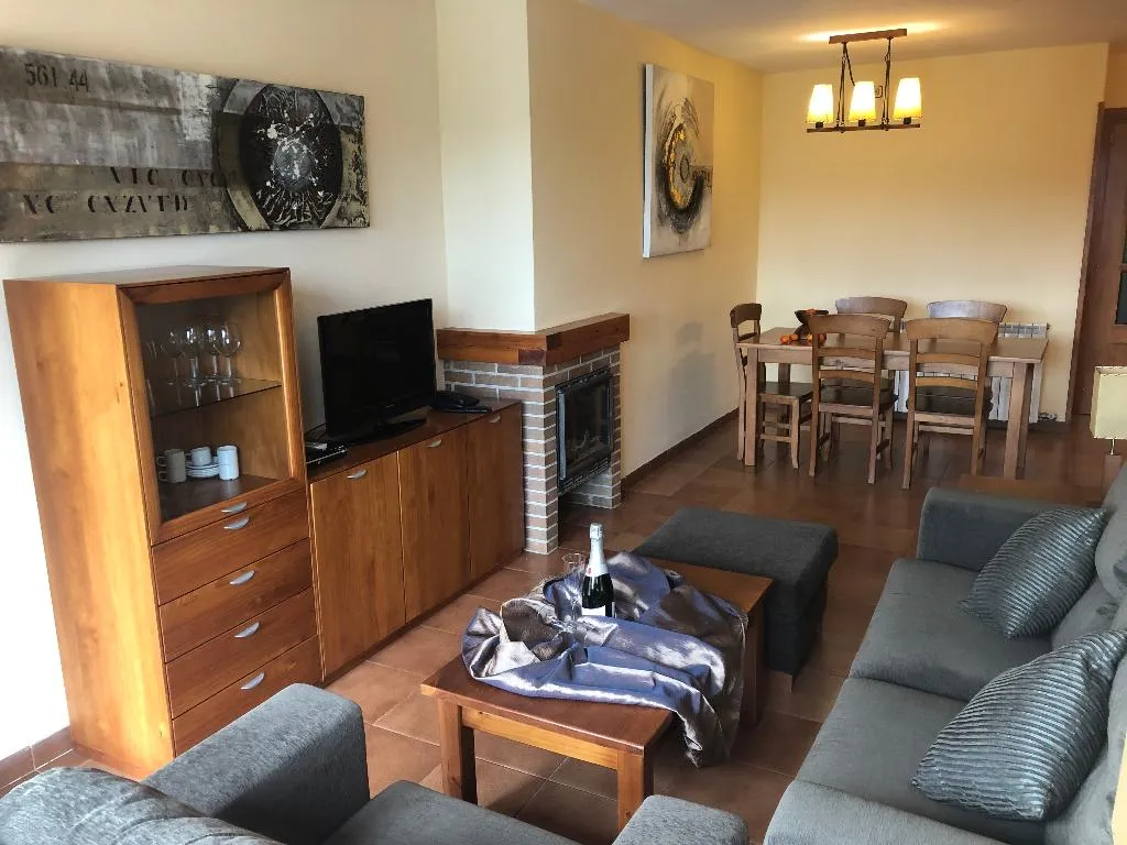 APARTMENT CAPACITY 4 ONE BEDROOM Room, Solineu Apartments, Costa Brava