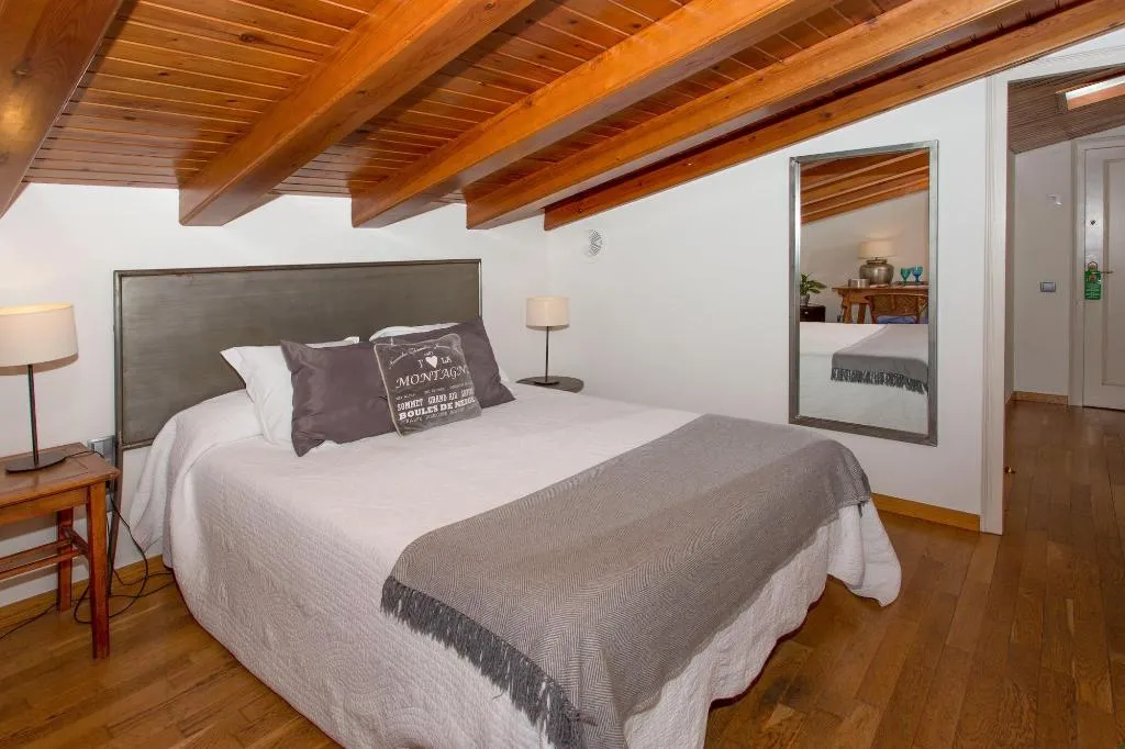 Room, Hostal De La Plaça, Barcelona