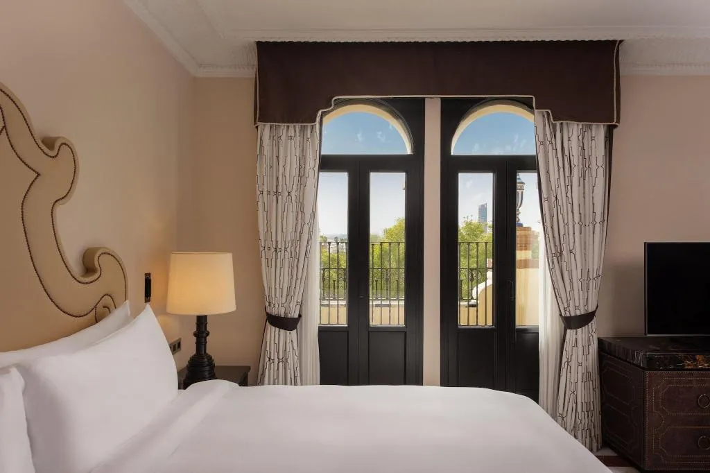 Room, Alfonso XIII, Seville