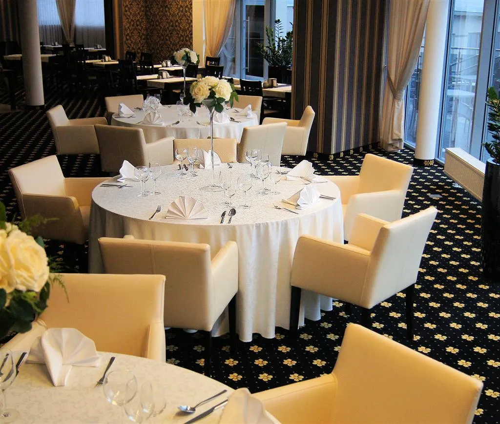 Restaurant, BEST WESTERN PLUS Business Faltom Hotel, Gdansk