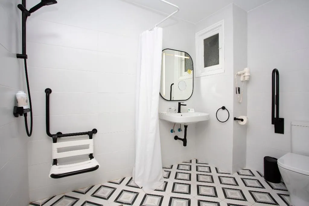 TWIN INNER Room, Casual Pop Art Benidorm, Costa Blanca