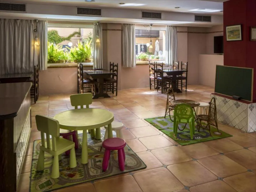Sports and Entertainment, Hotel Mar de Tossa, Costa Brava