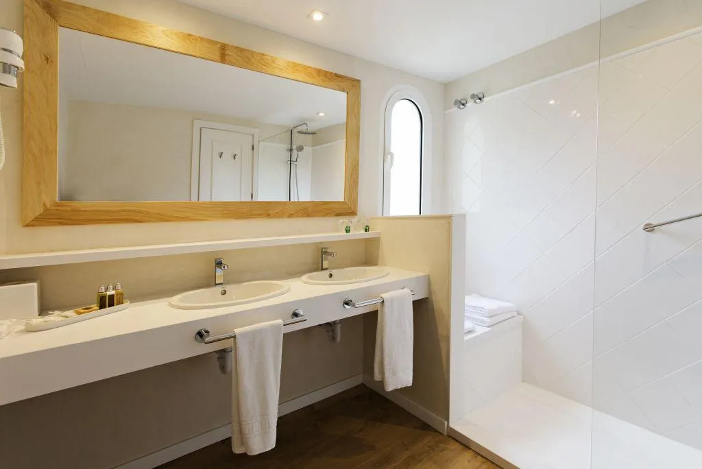 Double or Twin WITH TERRACE Room, Aiguablava, Costa Brava