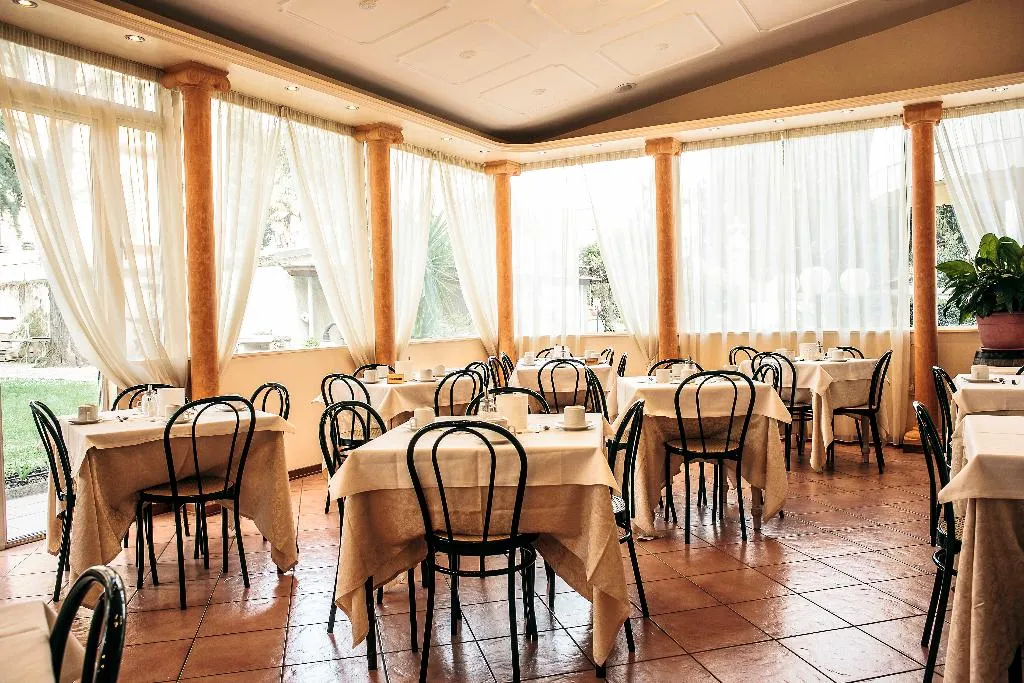 Restaurant, Villa Royal, Florence