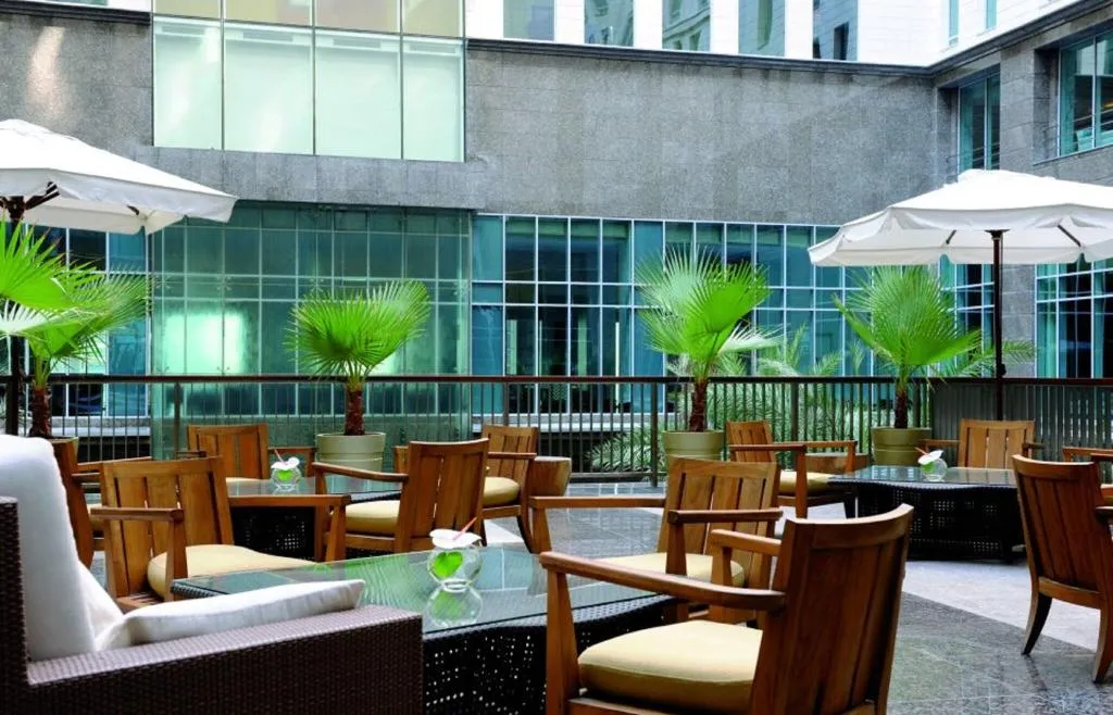 Terrace, The Ritz Carlton, Difc Executive Residences, Dubai