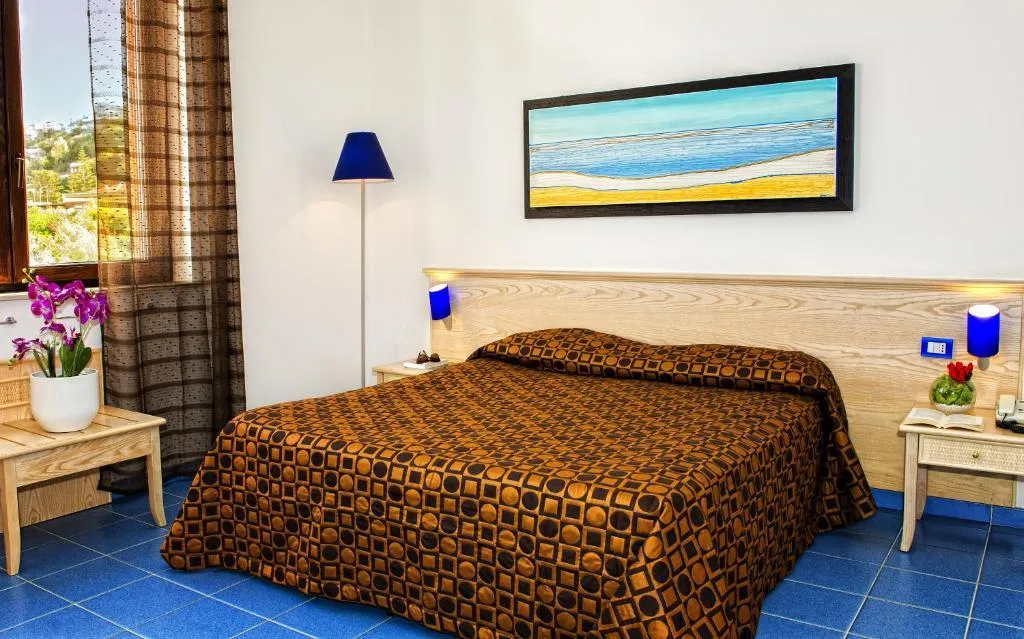 SINGLE STANDARD Room, La Battigia, Palermo
