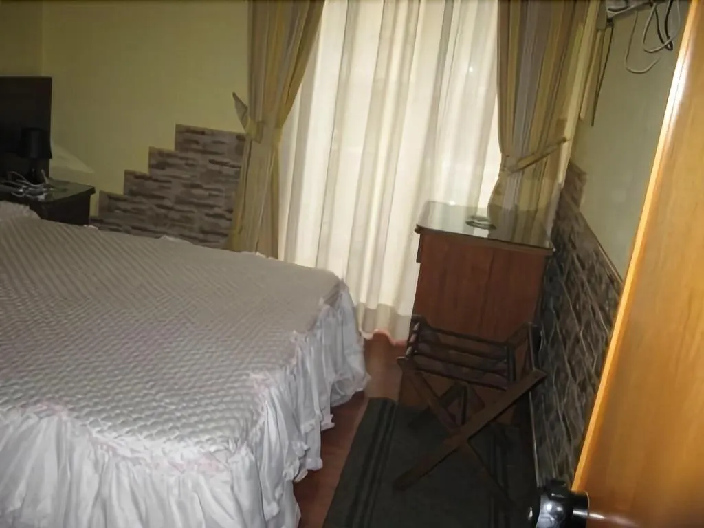 Room, Pensione Enea, Naples