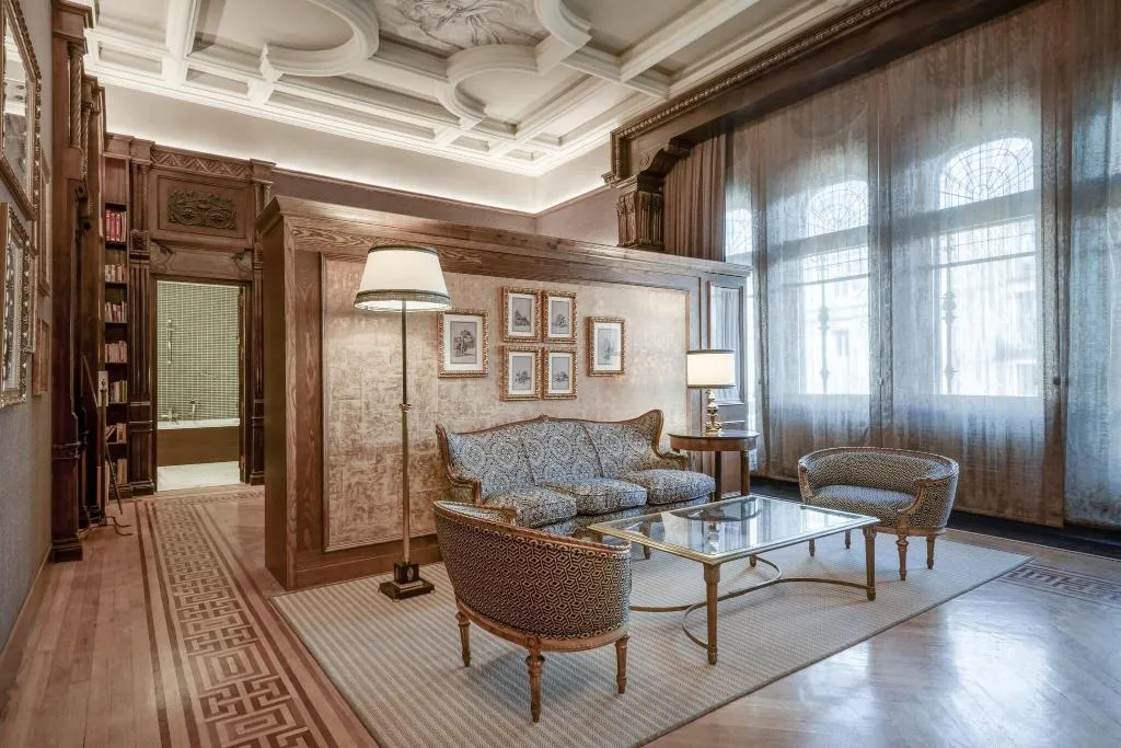 Room, AC Hotel Palacio del Retiro Autograph Collection, Madrid