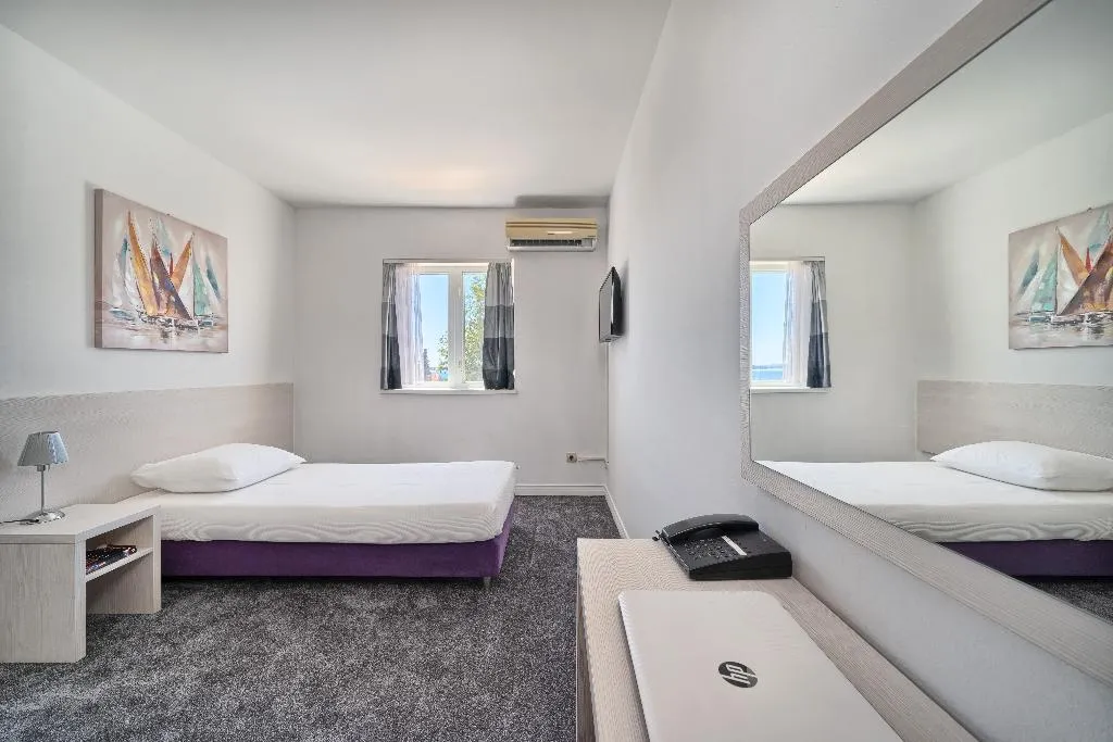 DOUBLE TWO BEDS Room, Hotel Kastel, Split