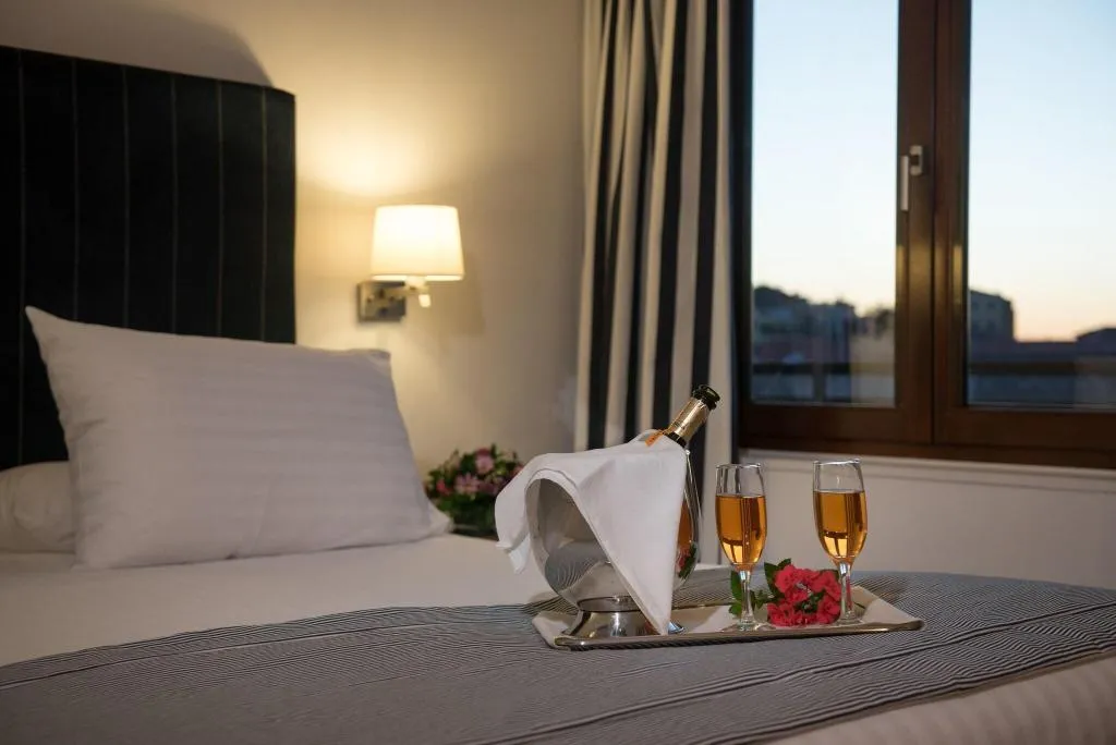 SUITE SEA VIEW Room, Porto Veneziano, Crete