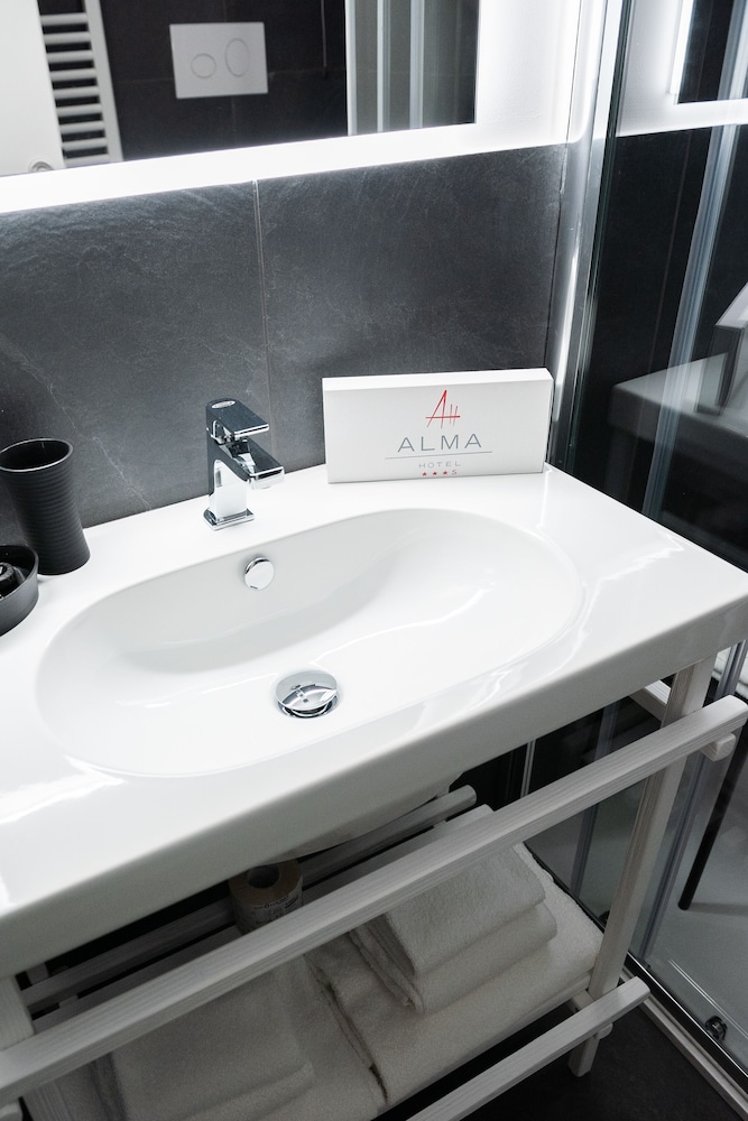 Alma Hotel, Palermo