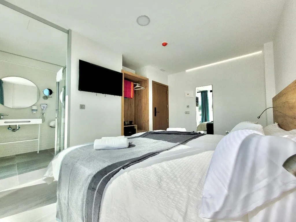 Room, Puerto Azul, Tenerife