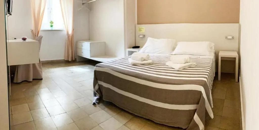 DOUBLE QUEEN BED NON SMOKING Room, Hotel Mastrarua, Catania