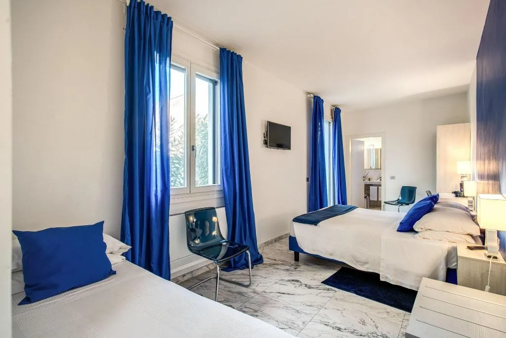 JUNIOR SUITE TWO BEDS Room, Boston, Florence