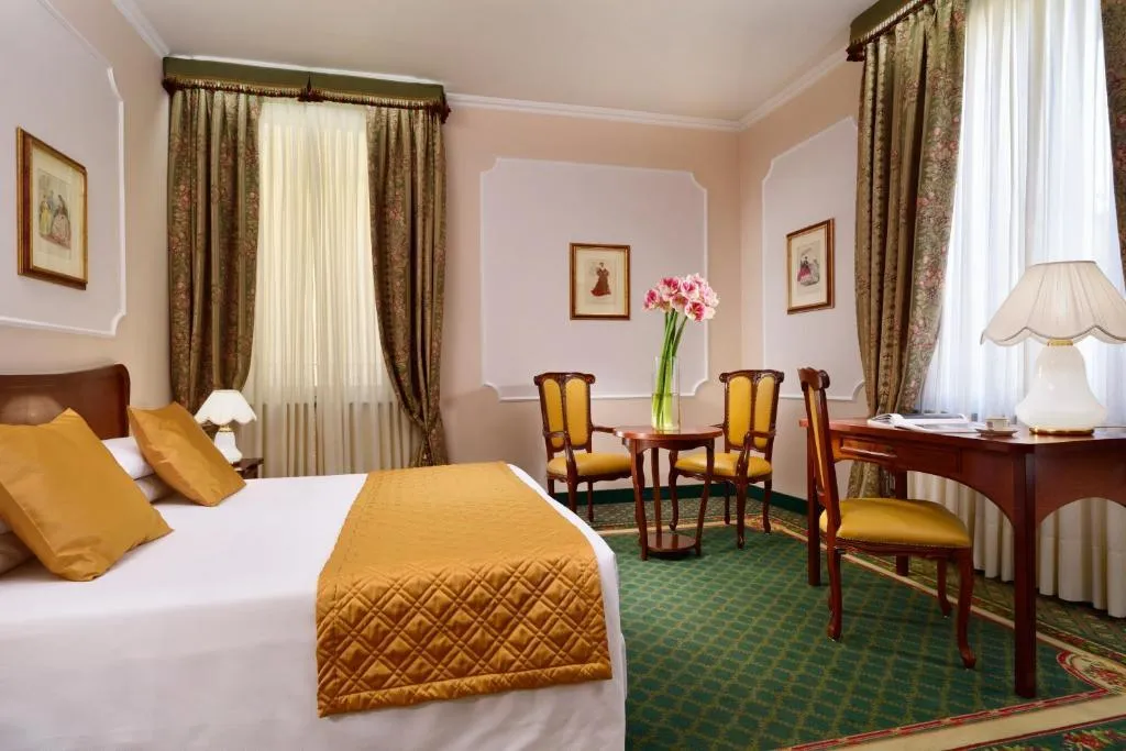 TRIPLE DELUXE Room, Berchielli, Florence