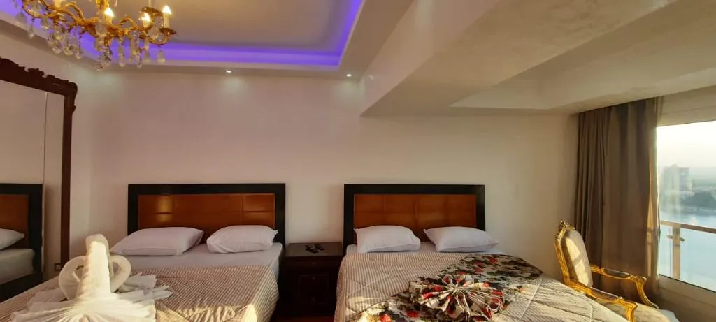 DOUBLE DELUXE WITH VIEWS Room, Nile Sky Hotel and Suites, Cairo