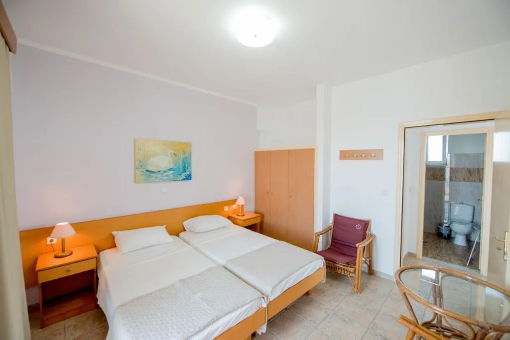 FAMILY ROOM DELUXE WITH BALCONY Room, Sokrates Studios, Rhodes