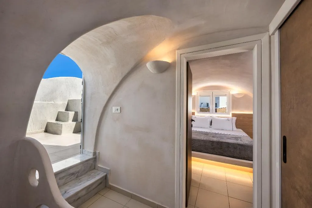 SUITE WITH JACUZZI Room, Aelia Luxury Suites, Santorini
