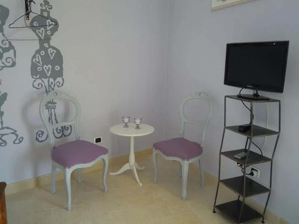 Room, B&B I Limoni, Naples