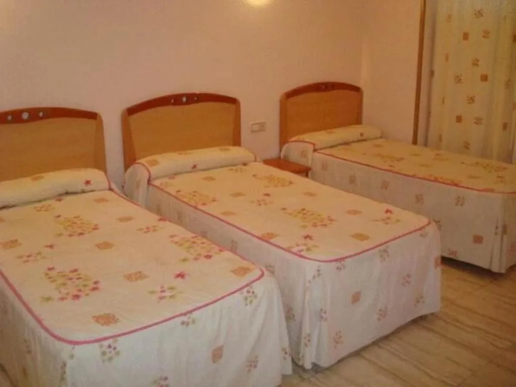 Room, Hostal Los Rosales, Madrid