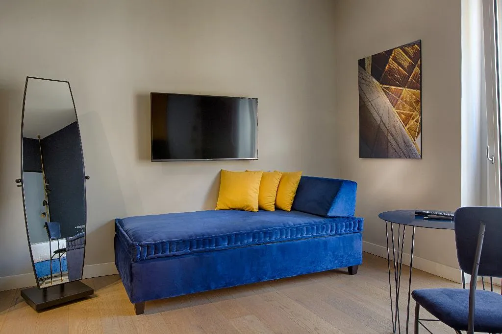 Double or Twin KING SIZE BED Room, Casa Pacifico Napoli, Naples