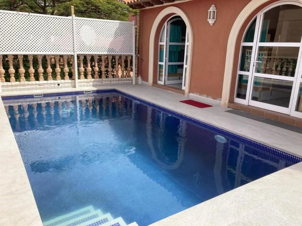 Pool, Duque Nest Hostel, Tenerife