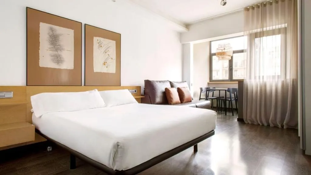 APARTMENT SUPERIOR CAPACITY 4 Room, Barcelona Apartment Aramunt, Barcelona