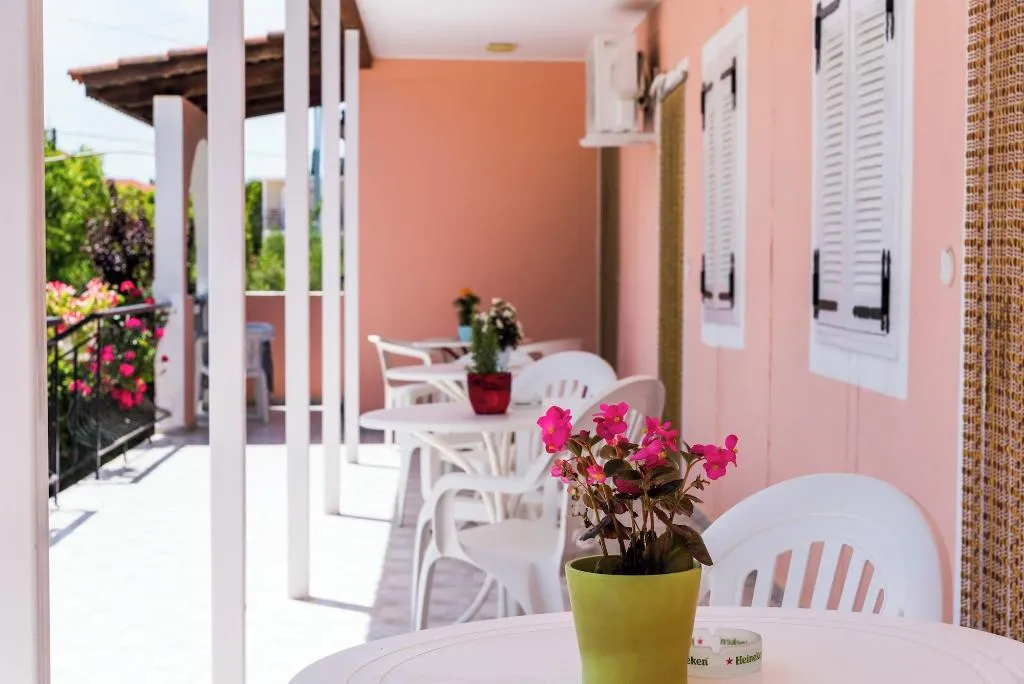 Room, Roussa's Studios and Apartments, Zante
