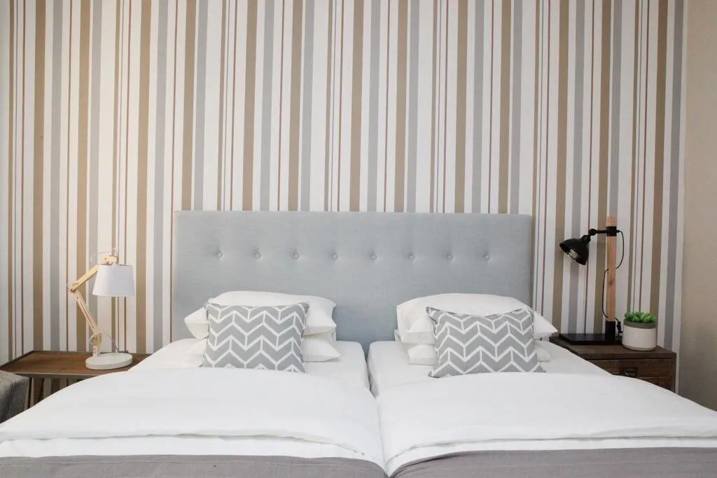 Room, Flores Guest House, Lisbon