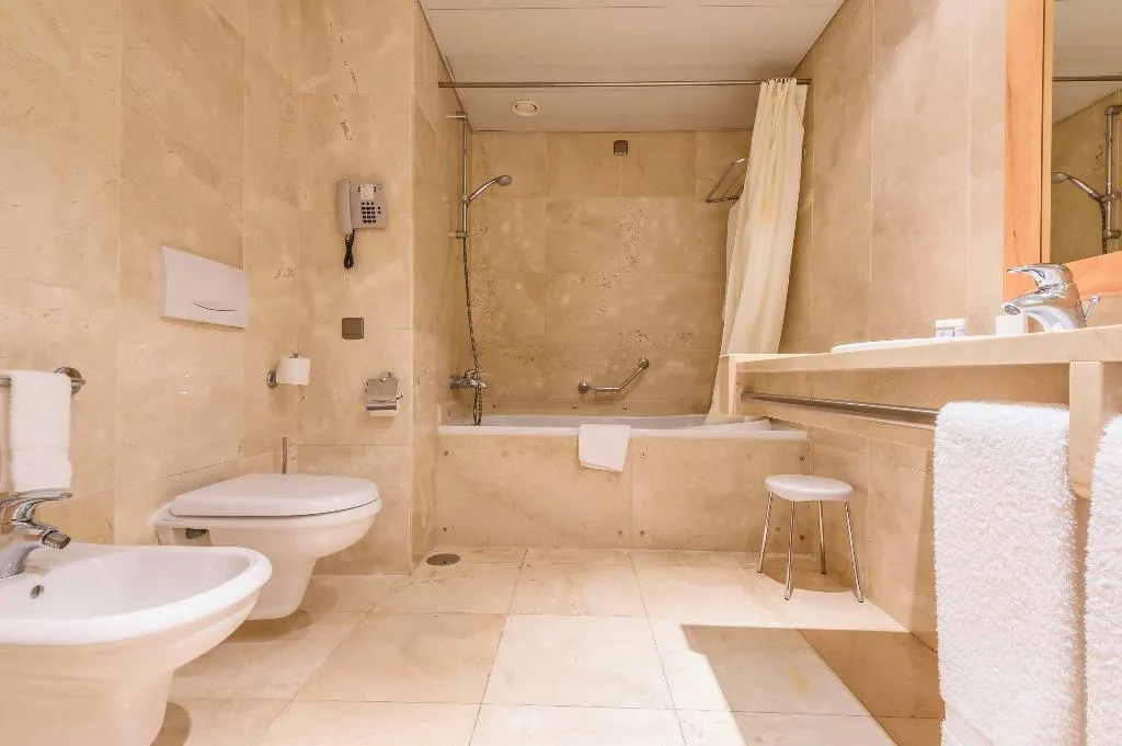 SUITE STANDARD Room, Real Palacio, Lisbon