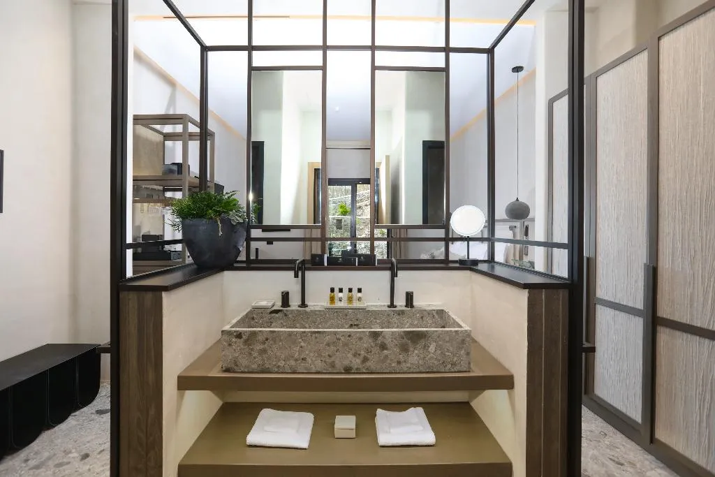 JUNIOR SUITE WITH JACUZZI Room, Aeonic Suites & Spa, Mykonos