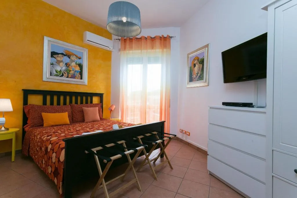 Room, La Duchessa A Roma, Rome