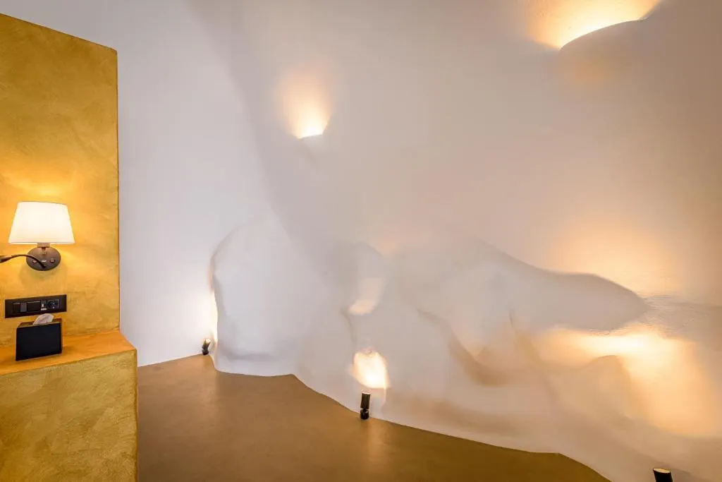 SUITE SUPERIOR WITH PRIVATE POOL Room, Siete Mares Luxury Suites, Santorini