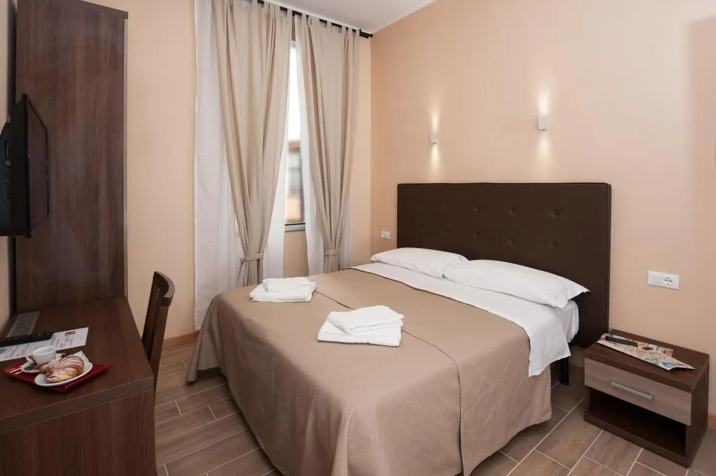 Room, Trinity Luxury Rooms, Rome