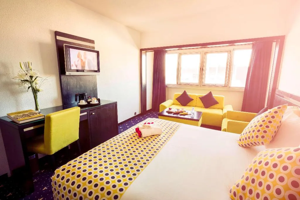 Room, Idou Anfa, Casablanca