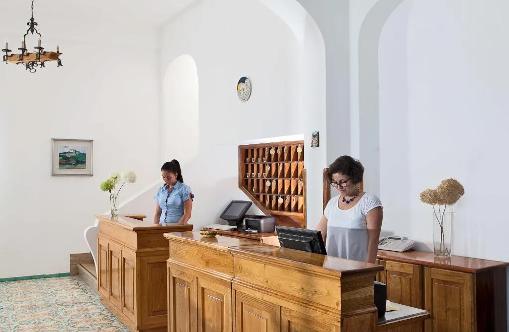 Lobby, Pupetto, Naples
